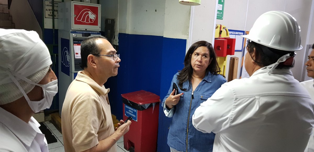 Desalojan a familias intoxicadas por fuga de amoníaco en Soyapango 