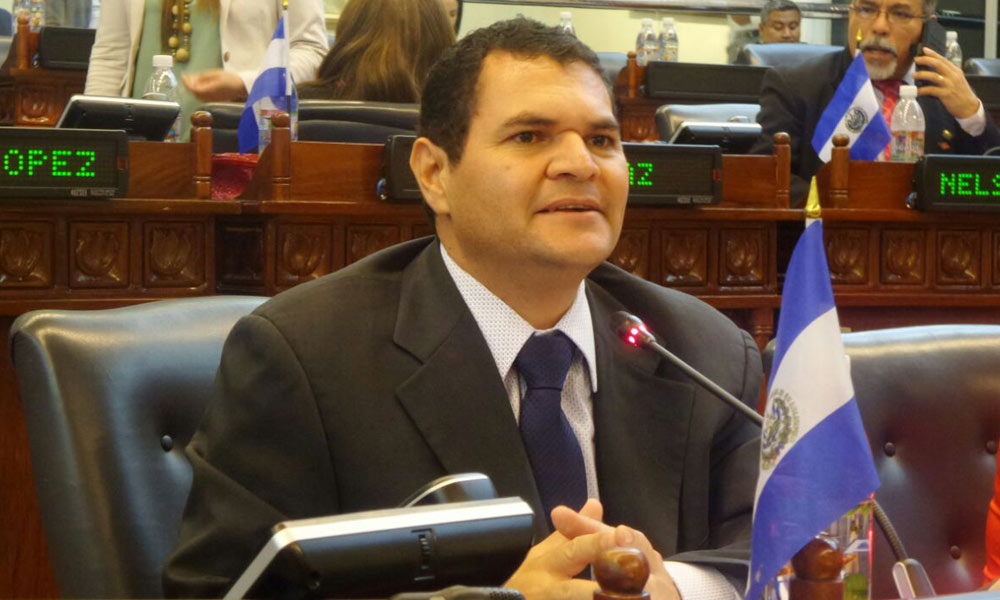 Aprueban disposiciones para personas retornadas vinculadas a pandillas 