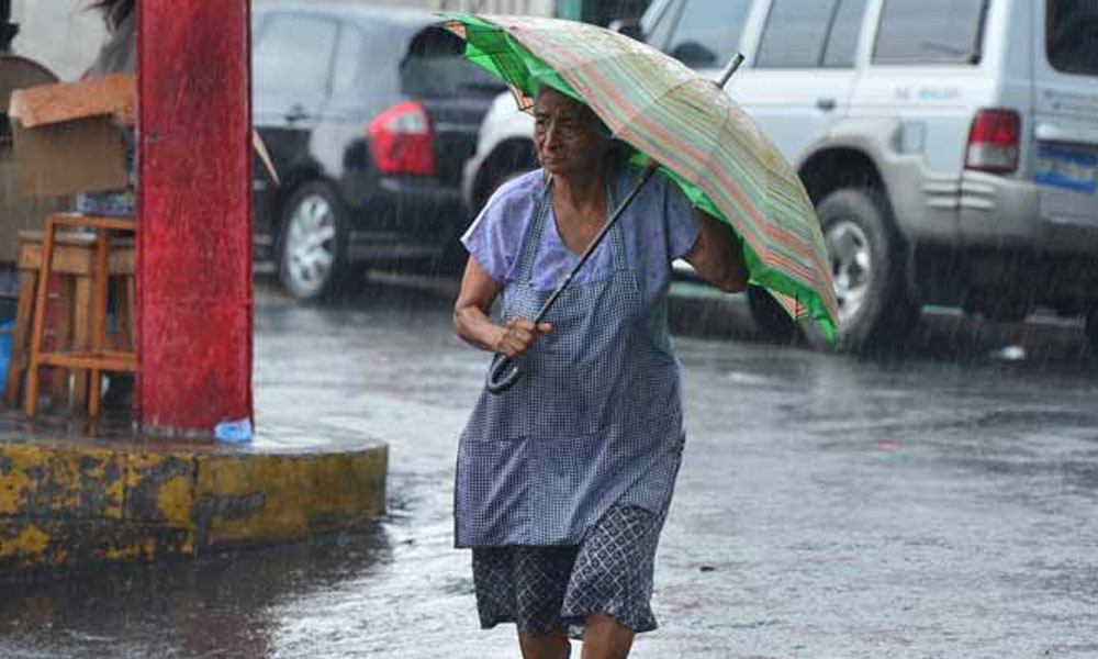 Baja Presión mantiene nubosidad y lluvias sobre el territorio 