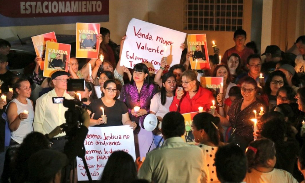 Vigilia y marcha en solidaridad con Vanda Pignato 