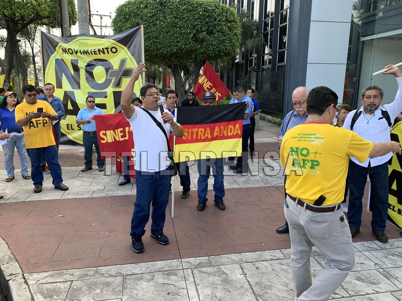 Lanzan movimiento NO más AFP en El Salvador